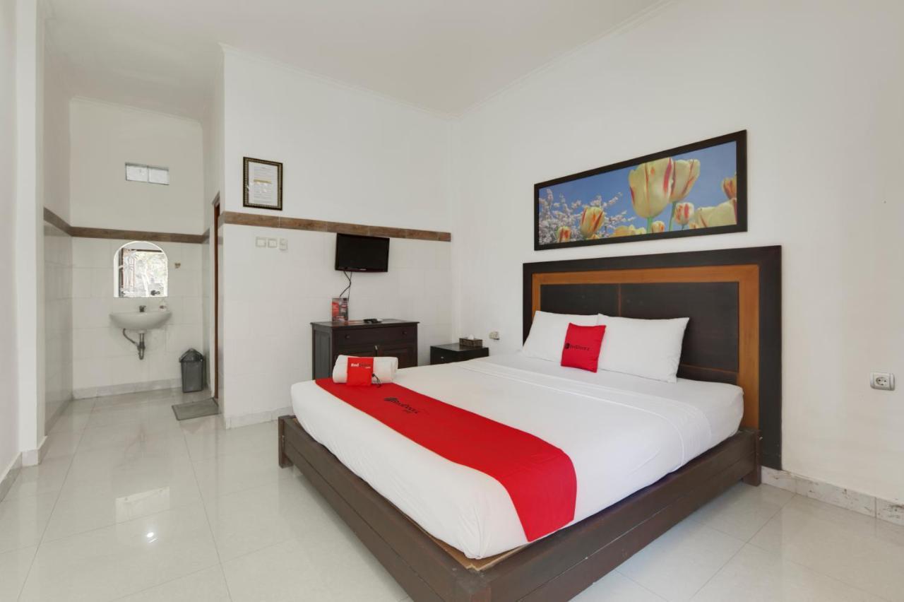 Reddoorz Near Stadion Kompyang Sujana Bali Denpasa Buitenkant foto