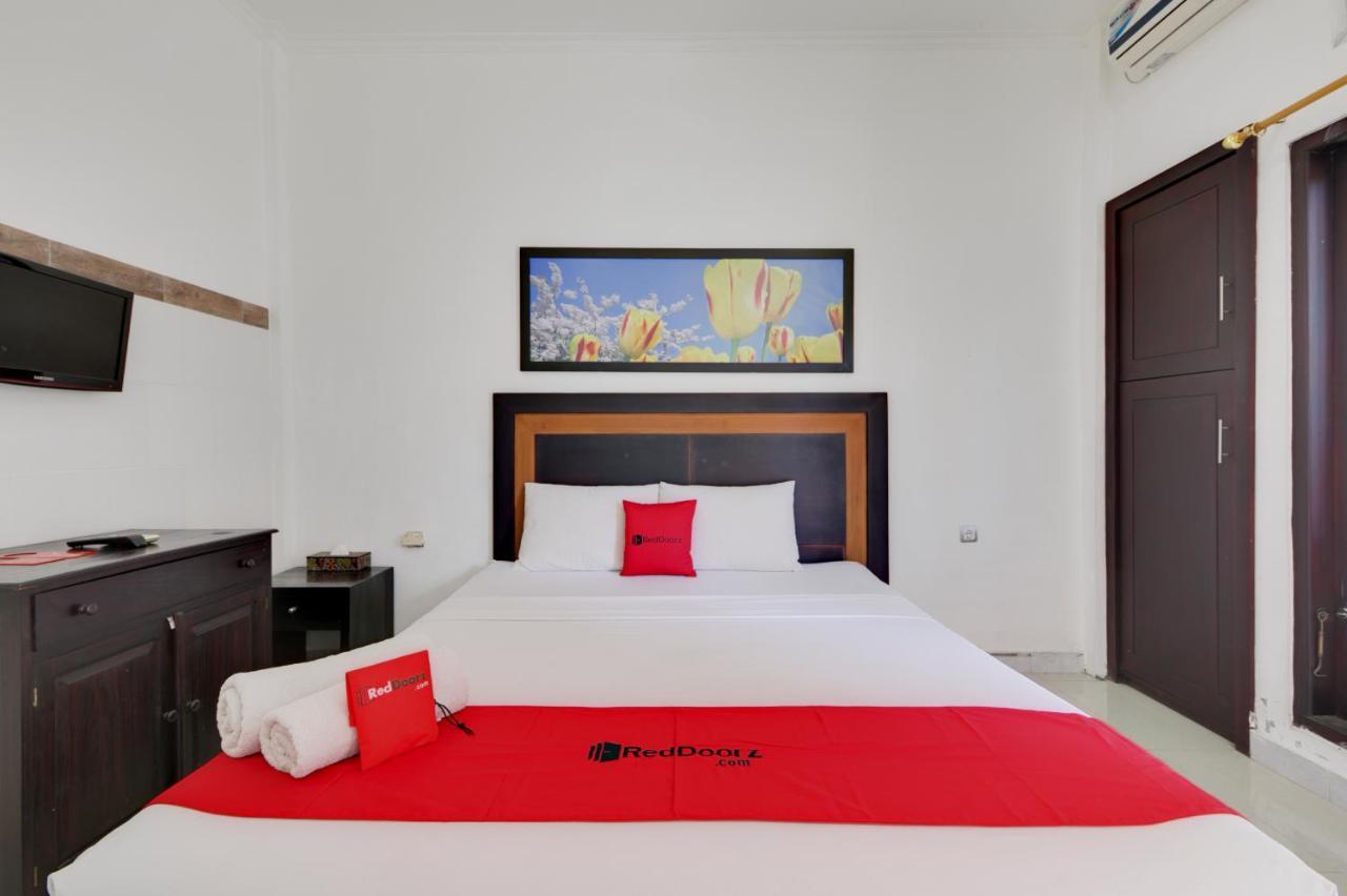 Reddoorz Near Stadion Kompyang Sujana Bali Denpasa Buitenkant foto