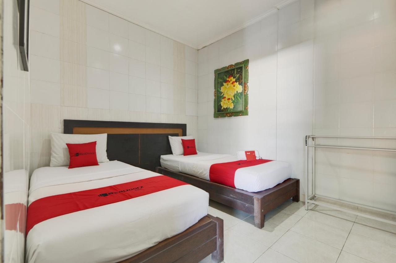 Reddoorz Near Stadion Kompyang Sujana Bali Denpasa Buitenkant foto